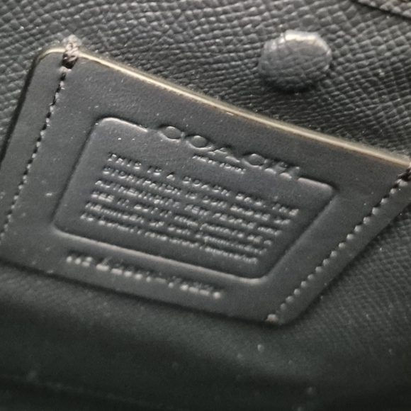 Coach Charlie Carryall *Missing Full Coach Logo - Picture 12 of 16